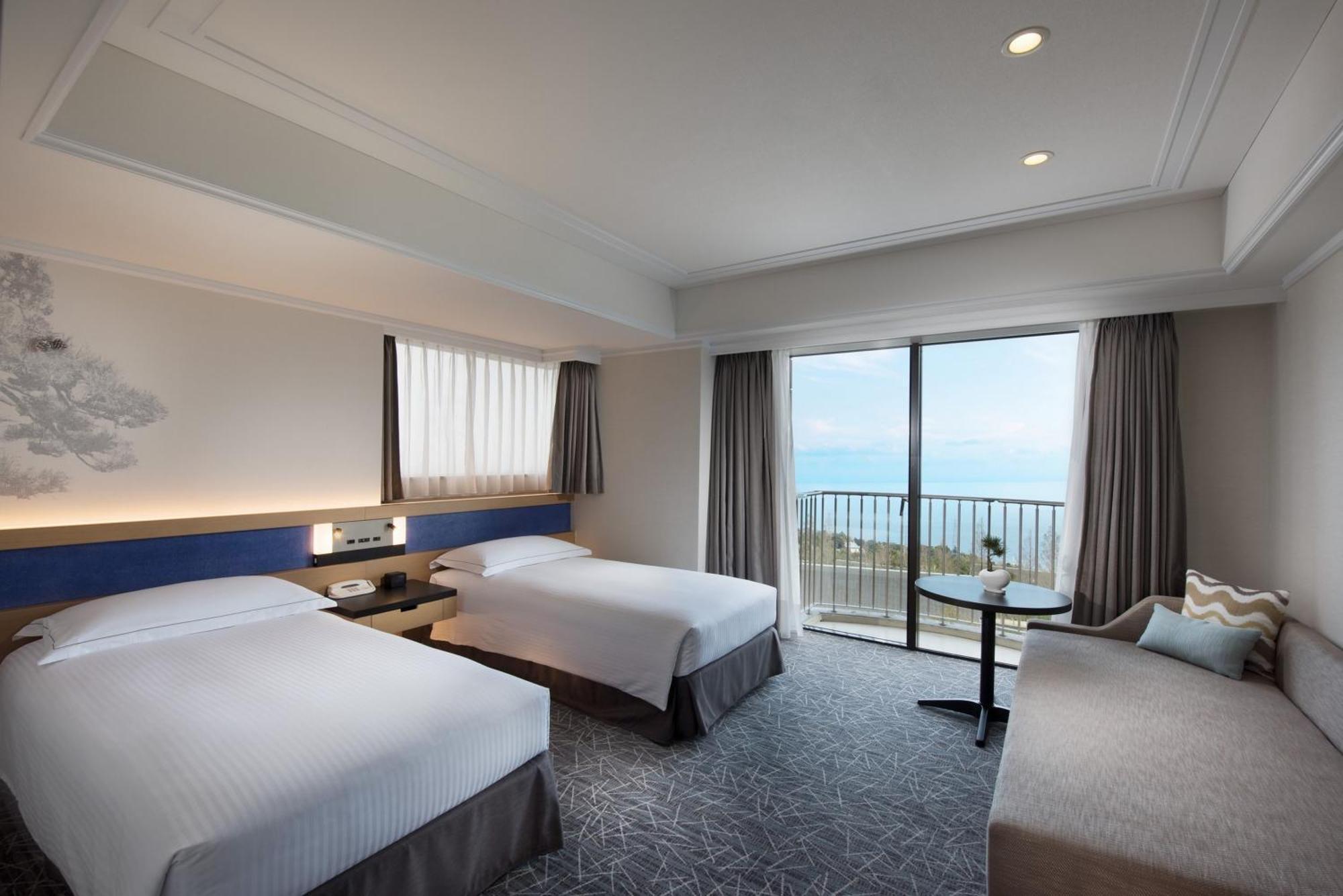 Hilton &