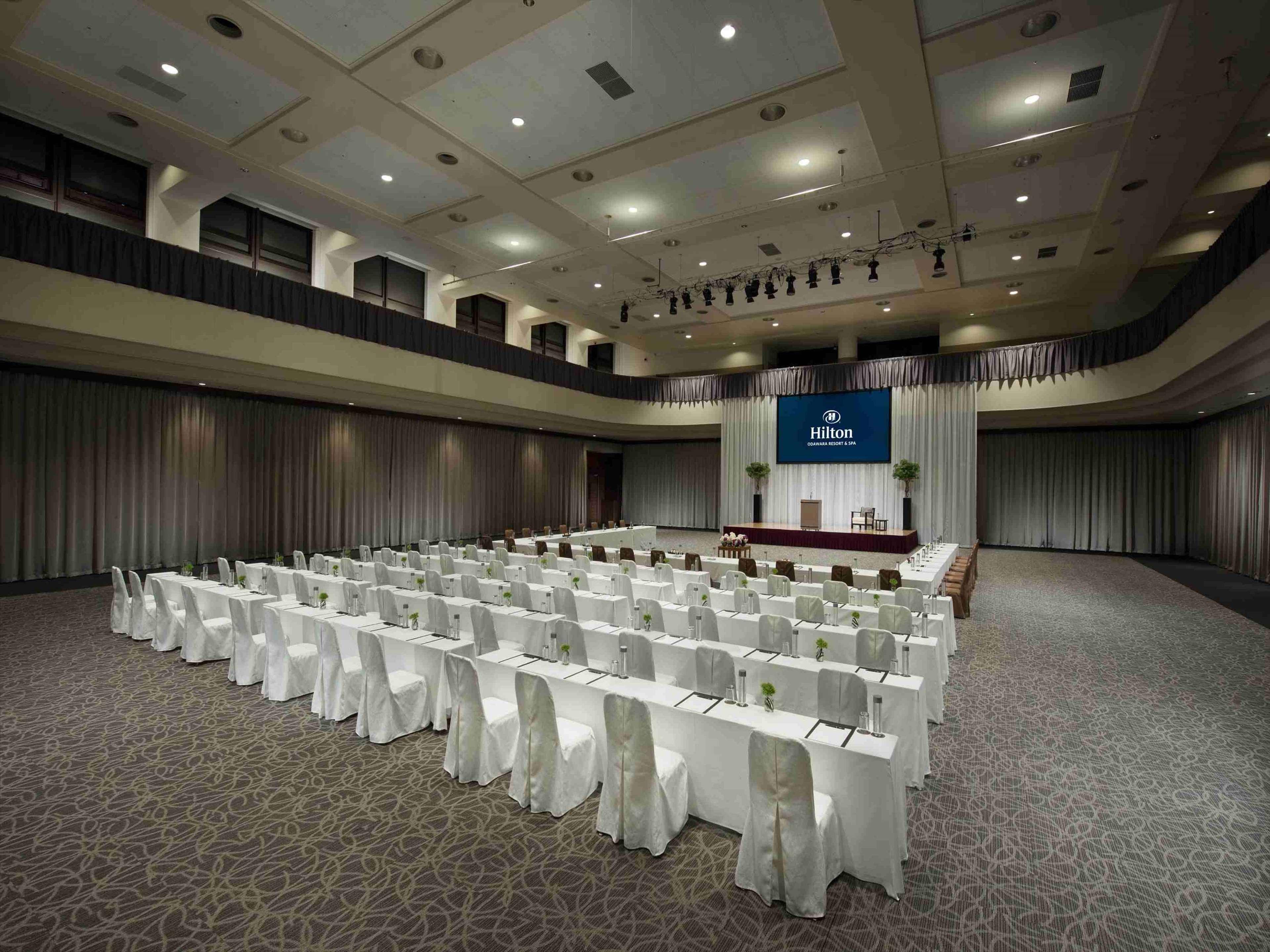 渡假村 Hilton & 5*